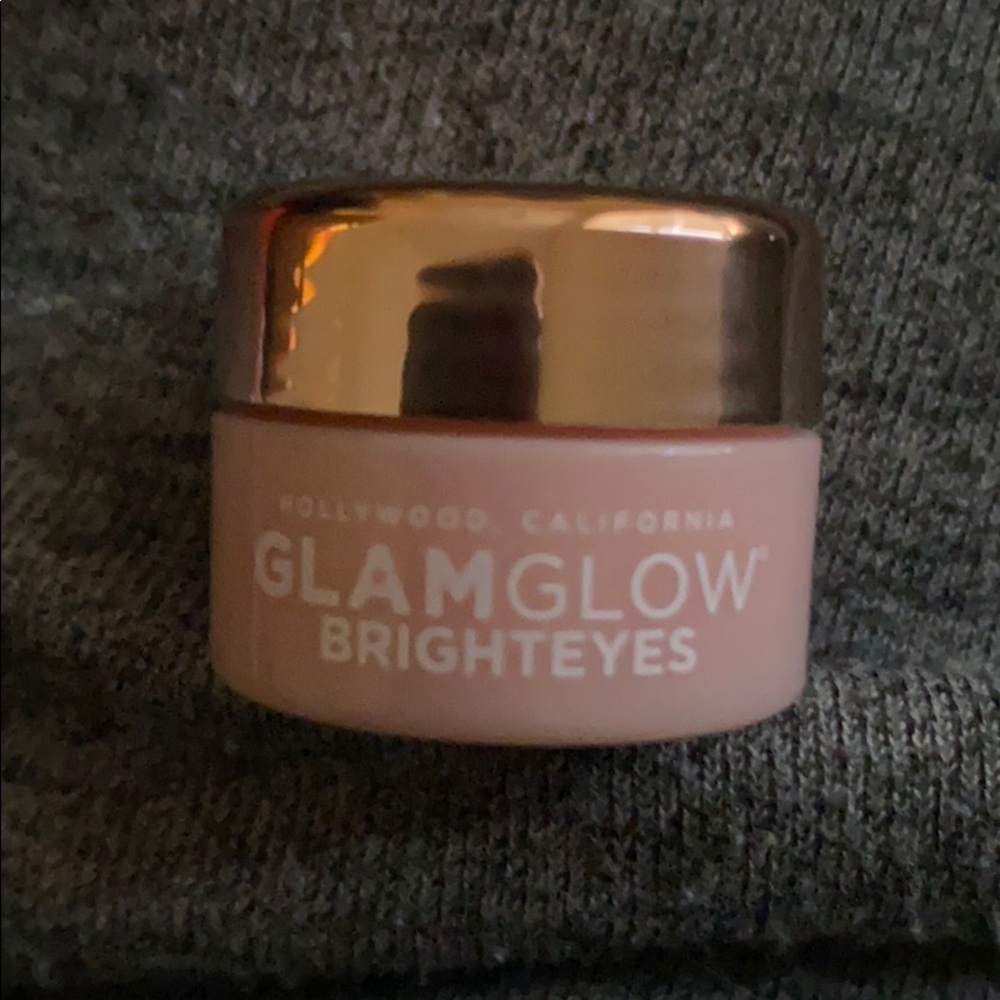 Glam glow bright eye cream